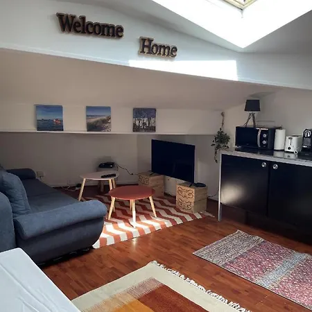 Grand Studio A Cote De La Gare