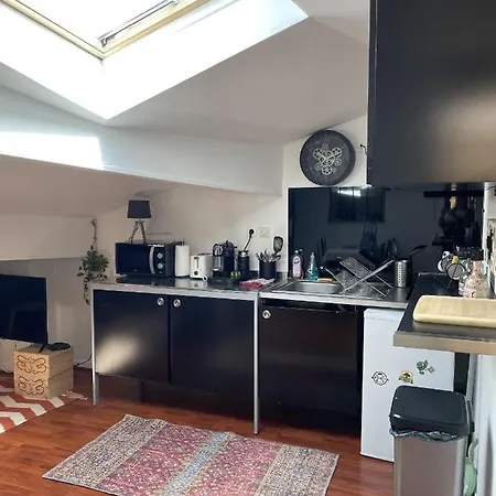 Grand Studio A Cote De La Gare