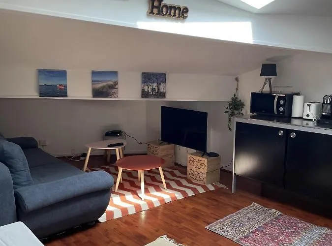 Grand Studio A Cote De La Gare