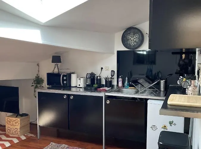 Grand Studio A Cote De La Gare